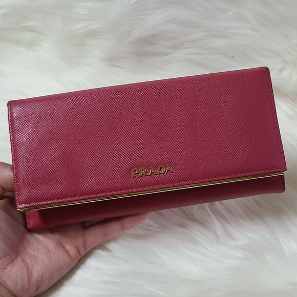 💯 Authentic Prada Safiano Long Wallet 🍀 - Picture 10 of 15